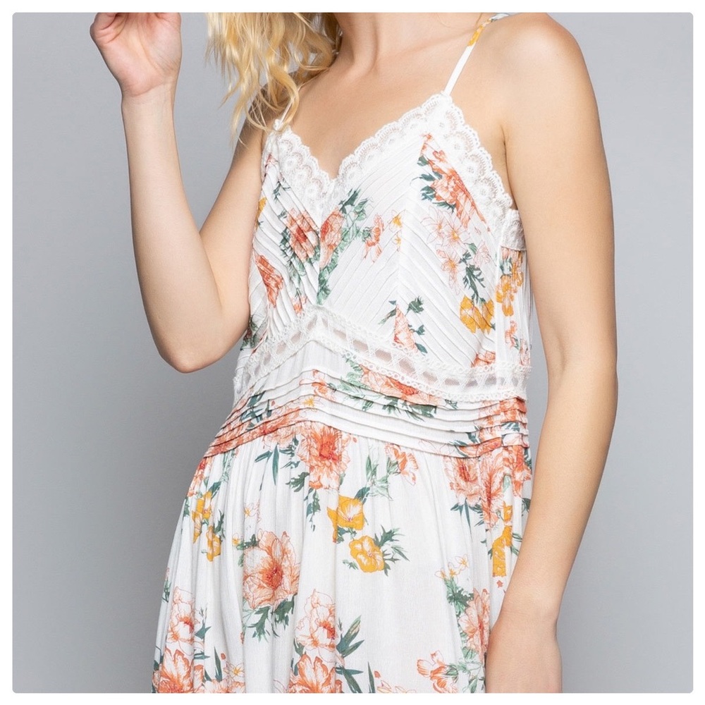 A Summer’s Delight in Florals Woven Dress - Picture 9 of 13